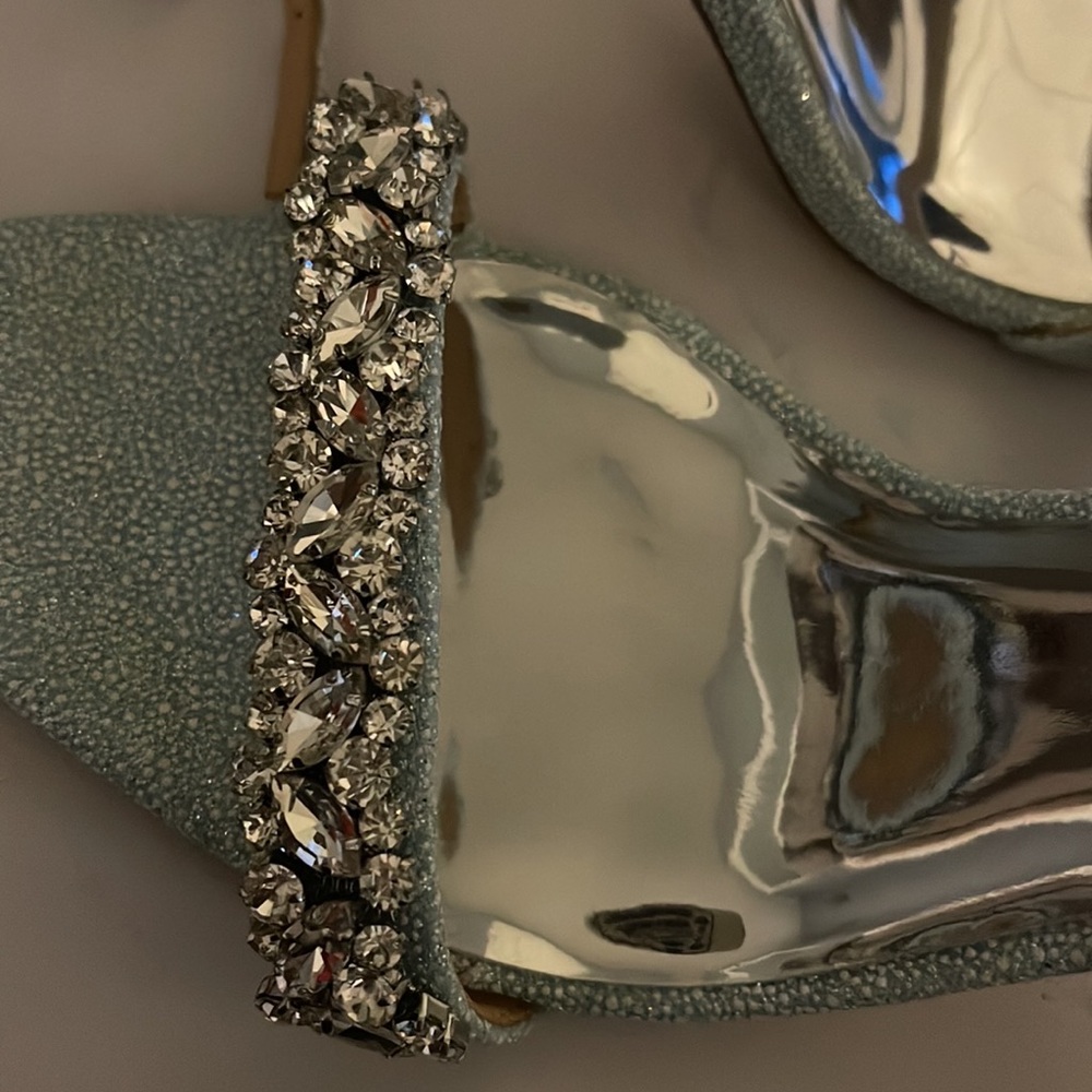 Sandals - Picture 2 of 4